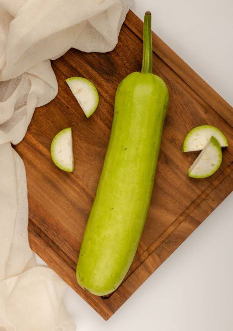 Bottle gourd ( Vazhuthananga)